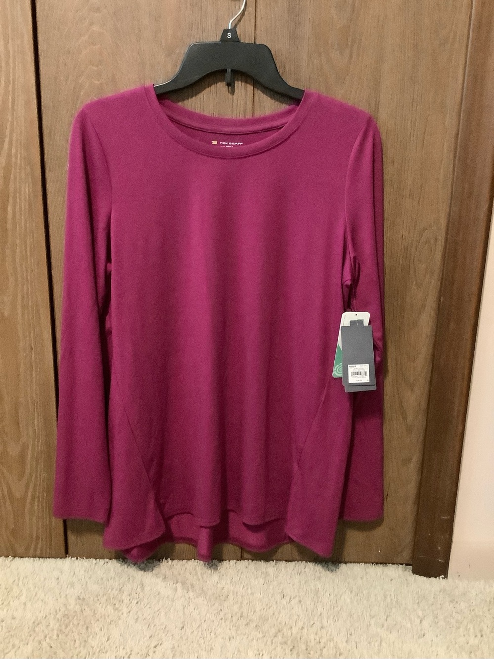 Stylish Long Sleeve Crewneck Top - Vibrant Magenta